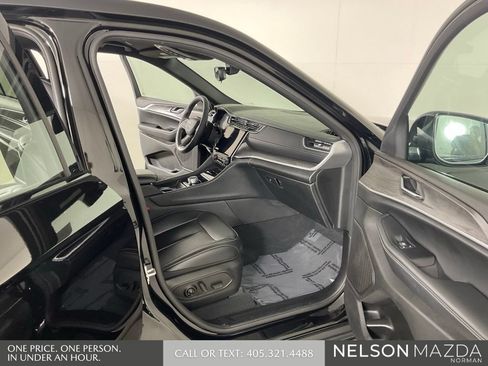 Used 2024 Jeep Grand Cherokee L Limited RWD image 14