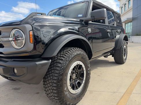 Used 2024 Ford Bronco Big Bend w/ Sasquatch Package image 3