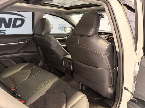 Used 2018 Toyota Camry XSE image 21