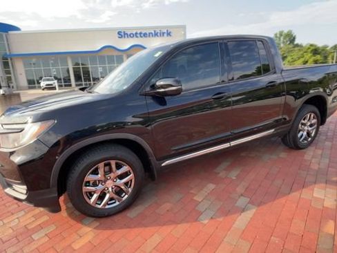 Certified 2021 Honda Ridgeline Black Edition image 6