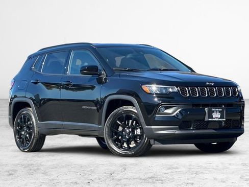 New 2026 Jeep Compass Latitude image 2