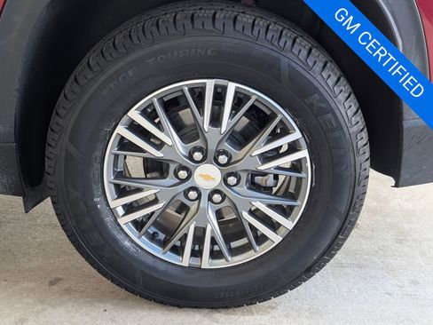 Certified 2025 Chevrolet Traverse LT image 43