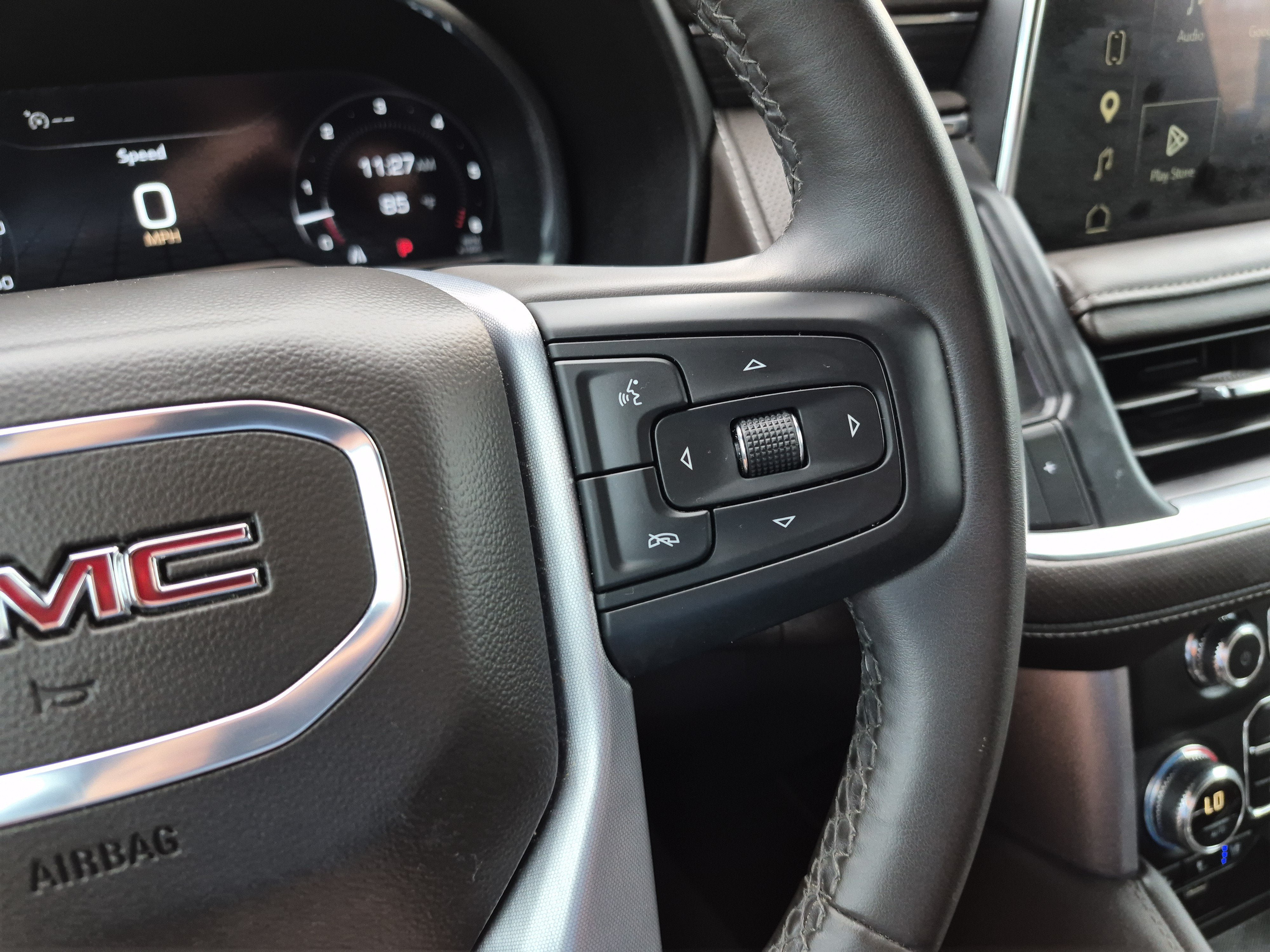 Used 2024 GMC Yukon SLT RWD image 24