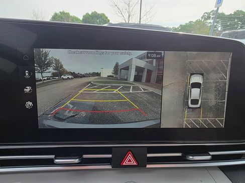 Used 2024 Hyundai Elantra Limited FWD image 33