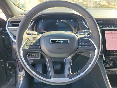 New 2025 Jeep Grand Cherokee L Limited image 23