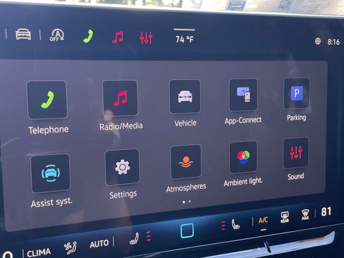 New 2026 Volkswagen Tiguan SE R-Line FWD image 27