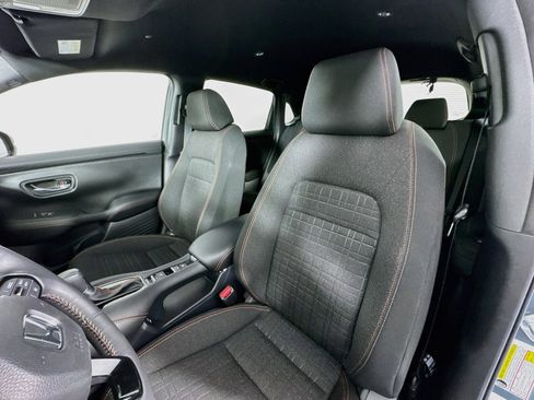 Certified 2025 Honda HR-V Sport image 19