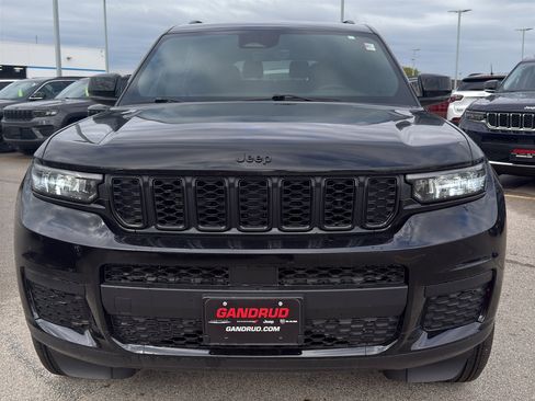 Used 2025 Jeep Grand Cherokee L Altitude AWD/4WD image 3