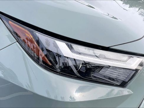 Used 2023 Toyota RAV4 XLE Premium image 27