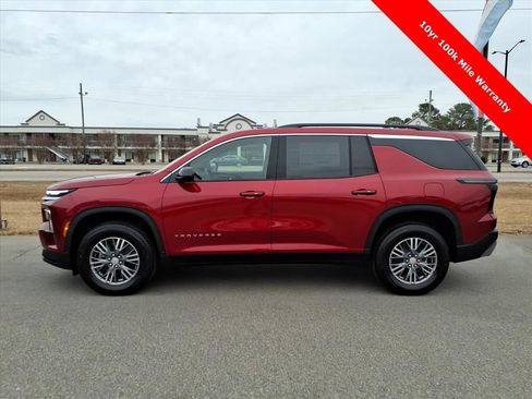 New 2026 Chevrolet Traverse LT w/ Driver Confidence Package image 2