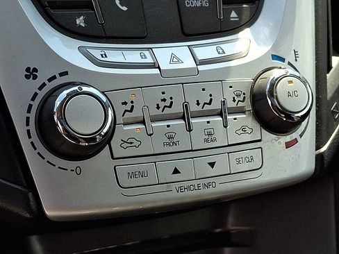 Used 2015 Chevrolet Equinox LT AWD/4WD image 22