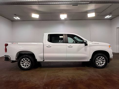 Used 2023 Chevrolet Silverado 1500 LT AWD/4WD image 22