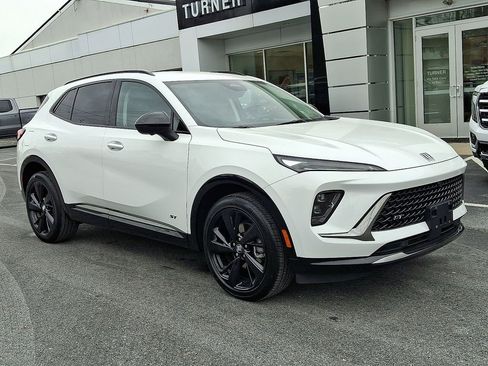 Certified 2025 Buick Envision Sport Touring image 1