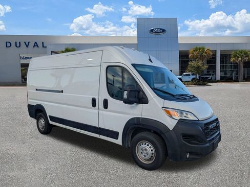Used 2025 RAM ProMaster 2500 w/ Convenience Group FWD image 2