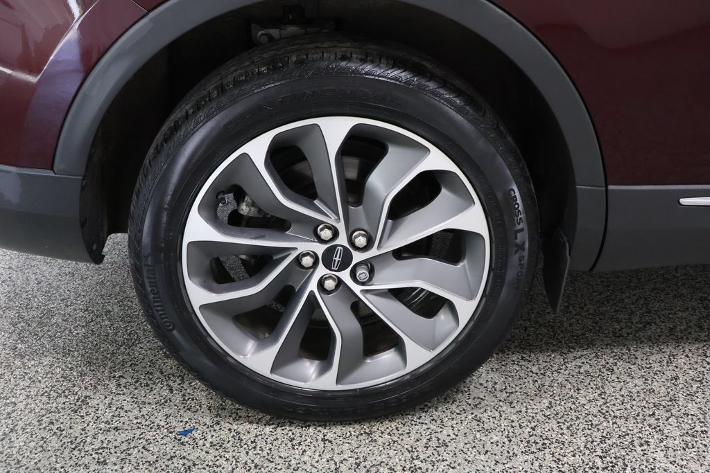 Used 2023 Lincoln Nautilus Reserve AWD/4WD image 6