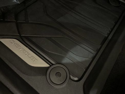 Used 2023 Chevrolet Traverse RS w/ LPO, Floor Liner Package FWD image 32