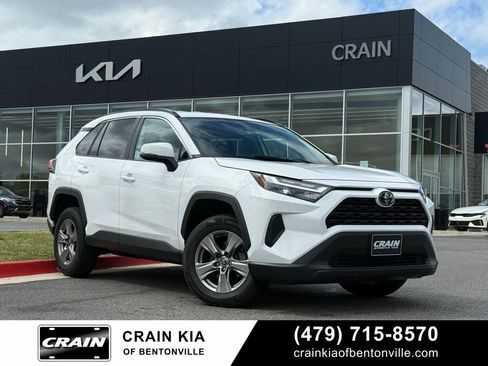 Used 2024 Toyota RAV4 XLE FWD image 1