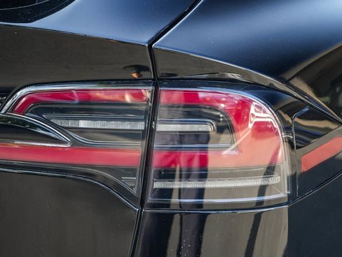 Used 2023 Tesla Model X AWD/4WD image 7