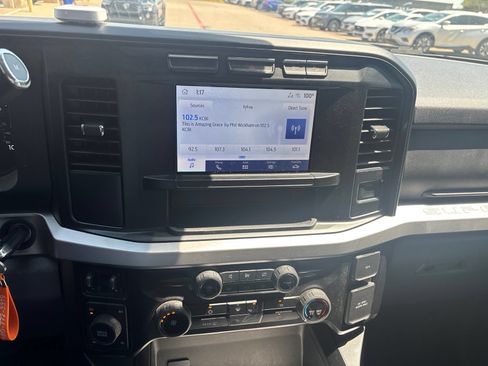 Used 2024 Ford F250 XLT w/ FX4 Off-Road Package AWD/4WD image 9