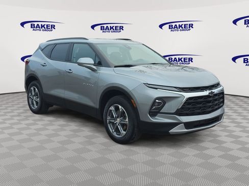 Used 2024 Chevrolet Blazer LT w/ Convenience Package AWD/4WD image 3