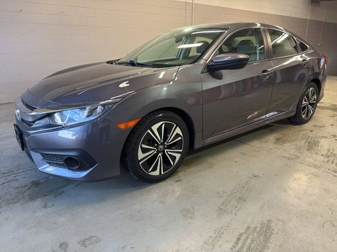 Used 2016 Honda Civic EX-T image 3