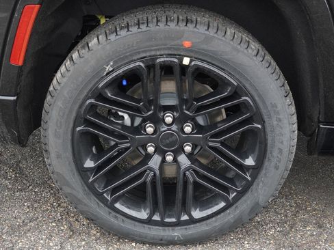 New 2026 Jeep Grand Wagoneer L Limited image 12