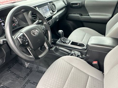 Used 2022 Toyota Tacoma SR5 image 10