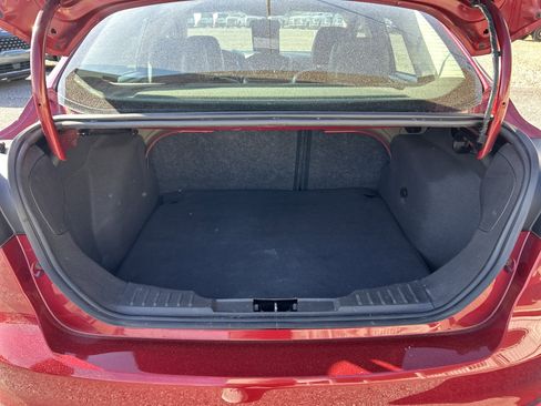 Used 2015 Ford Focus SE w/ Equipment Group 201A FWD image 29