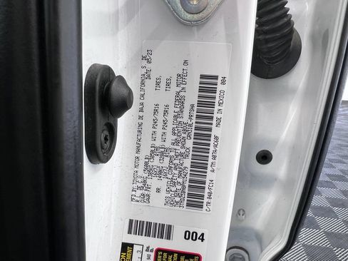 Used 2023 Toyota Tacoma SR5 AWD/4WD image 24