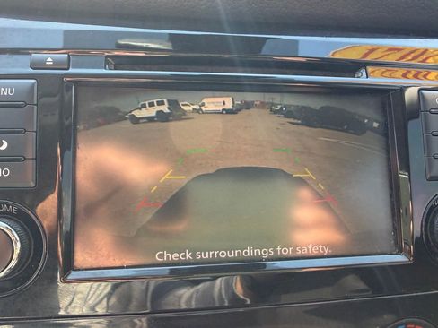 Used 2021 Nissan Rogue Sport S image 40