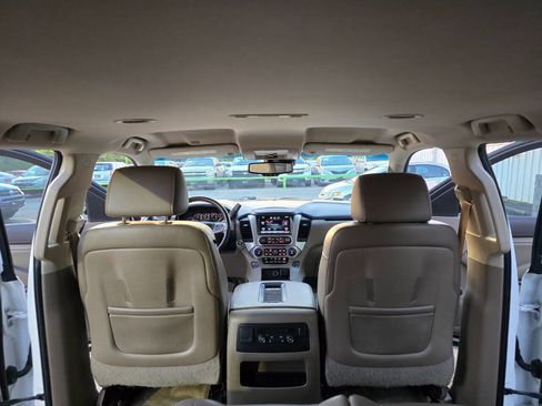 Used 2015 GMC Yukon SLT w/ HD Trailering Package image 54