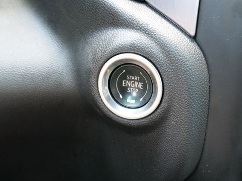 Used 2020 GMC Sierra 1500 SLT image 25