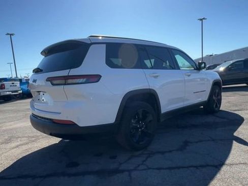Used 2022 Jeep Grand Cherokee L Laredo AWD/4WD image 8