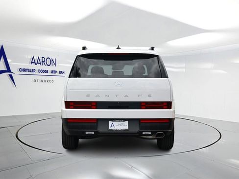 Used 2026 Hyundai Santa Fe SEL FWD image 3