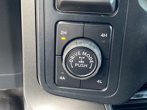 Used 2025 Ford F150 Lariat w/ Equipment Group 501A Mid image 25