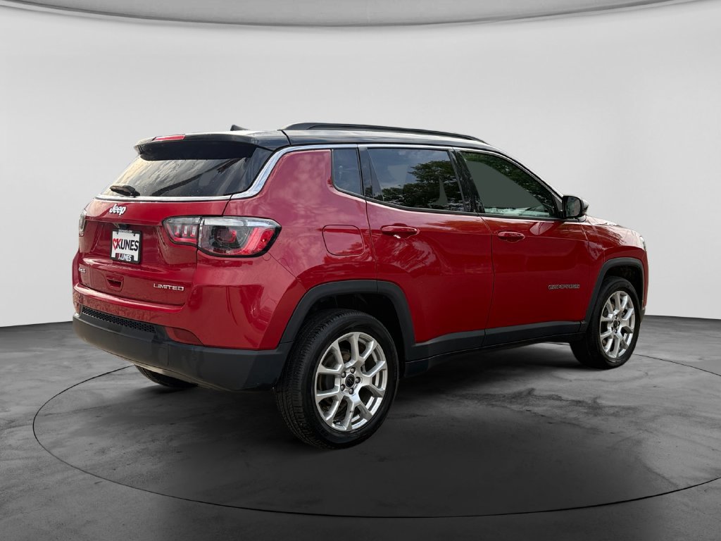 Used 2025 Jeep Compass Limited AWD/4WD image 9