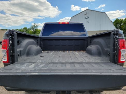 Used 2024 RAM 2500 Tradesman w/ Chrome Appearance Group AWD/4WD image 20