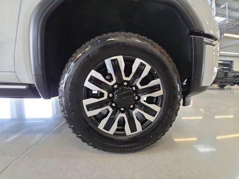 Certified 2026 GMC Sierra 3500 Denali Ultimate AWD/4WD image 29