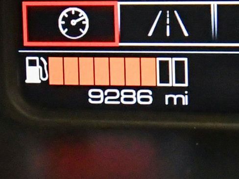 Used 2018 Ferrari GTC4Lusso T image 17