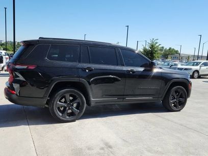 Used 2023 Jeep Grand Cherokee L Laredo