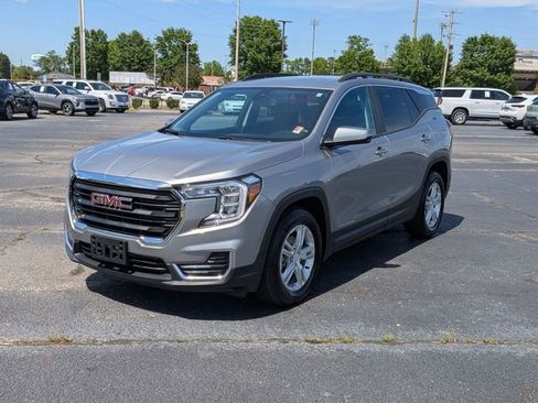 Used 2023 GMC Terrain SLE w/ Driver Convenience Package FWD image 7