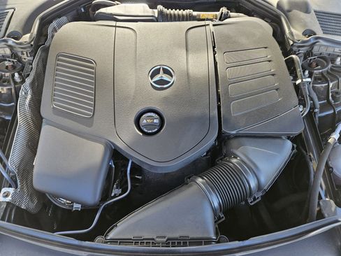 Used 2023 Mercedes-Benz C 300 Sedan image 32