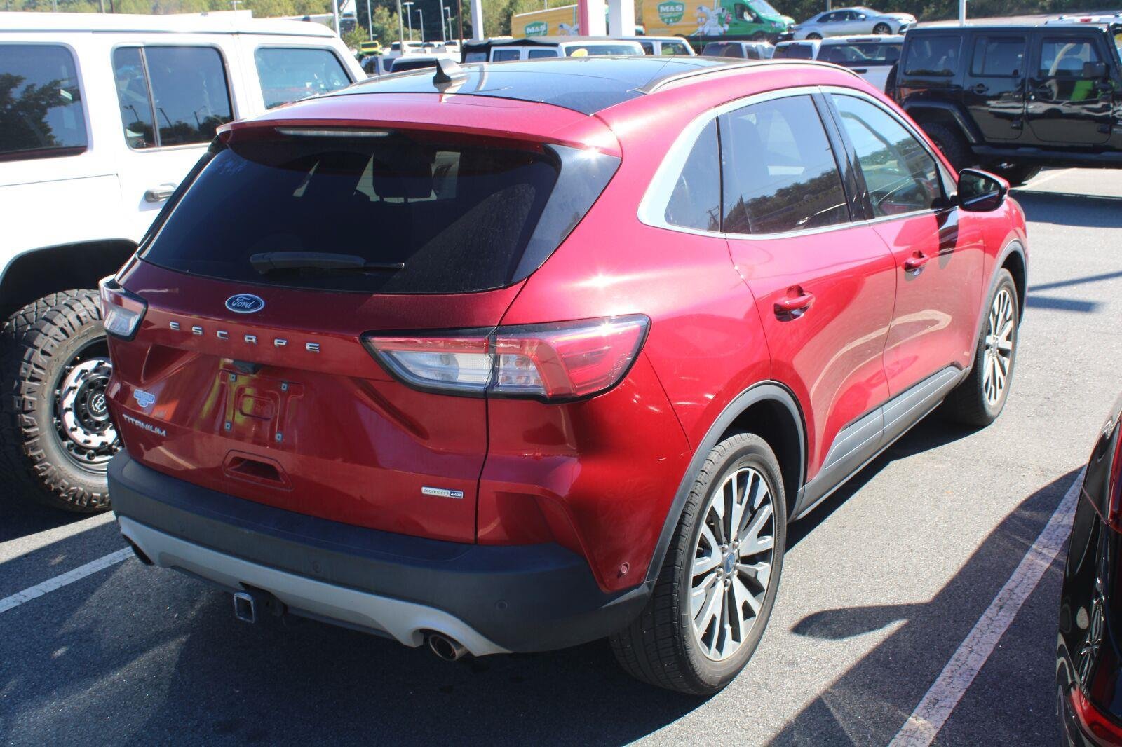 Used 2020 Ford Escape Titanium w/ Titanium Premium Package 2.0 AWD/4WD image 4