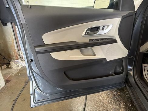 Used 2017 Chevrolet Equinox LT AWD/4WD image 13