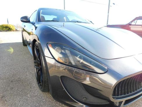 Used 2016 Maserati GranTurismo Sport image 16