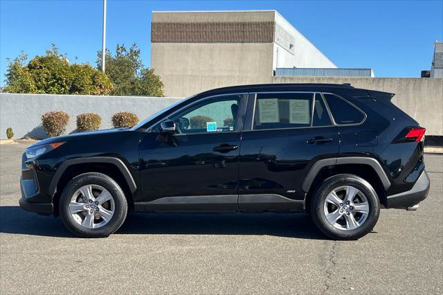 Certified 2022 Toyota RAV4 LE AWD/4WD image 9