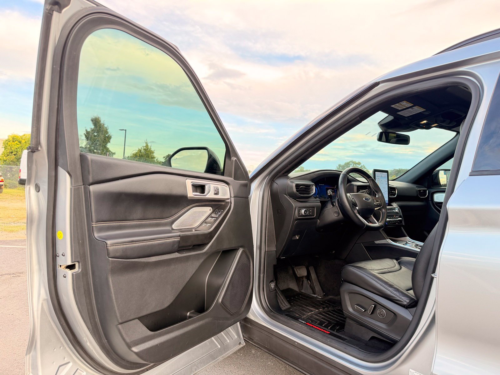 Used 2020 Ford Explorer ST w/ ST Street Pack AWD/4WD image 17