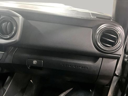 Used 2023 Toyota Tacoma TRD Sport w/ Technology Package AWD/4WD image 19