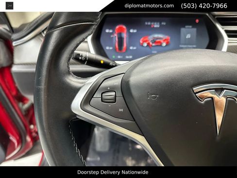 Used 2014 Tesla Model S P85 image 29