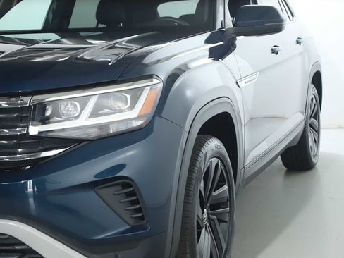 Used 2022 Volkswagen Atlas Cross Sport SE AWD/4WD image 5